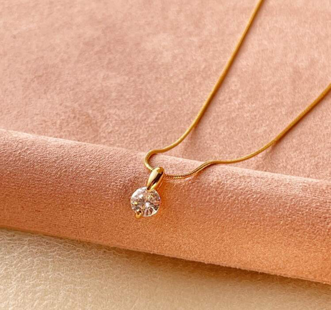 Diamond pendant necklace | Accessories