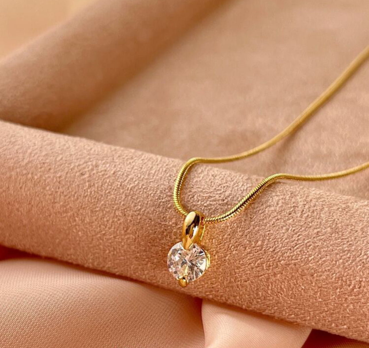 Diamond pendant necklace | Accessories