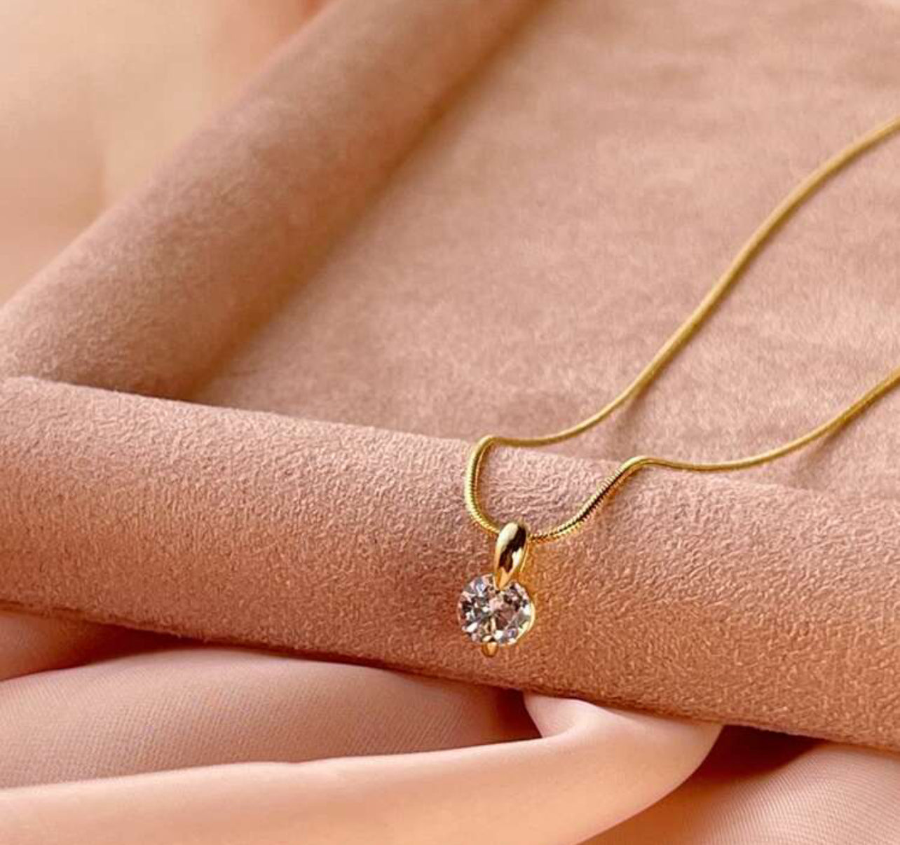 Diamond pendant necklace | Accessories